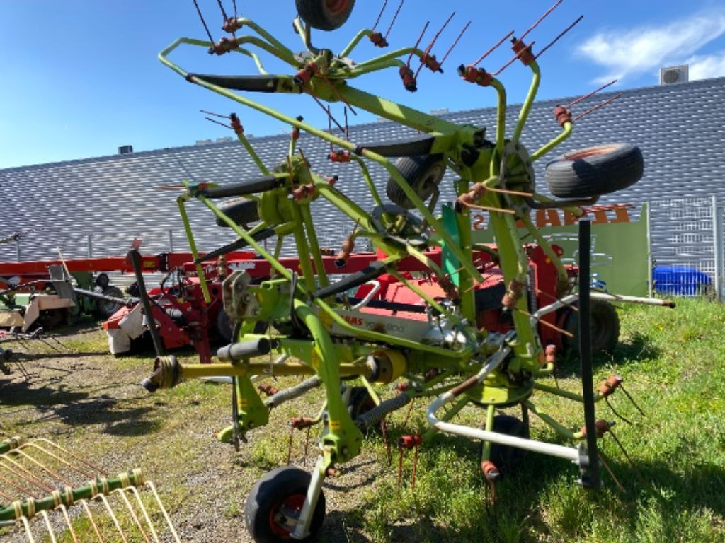 Faneuse CLAAS VOLTO 800 - photo slide 2