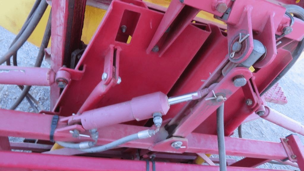 Pulverisateur HARDI 1000 - photo slide 10