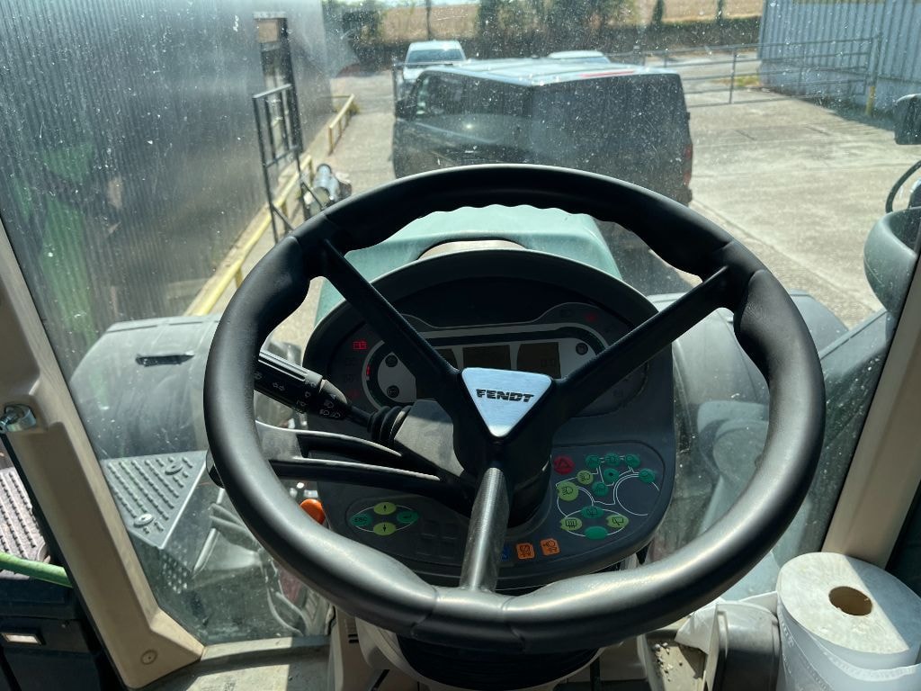 Tracteur FENDT 720 S4 PROFI PLUS - photo slide 9