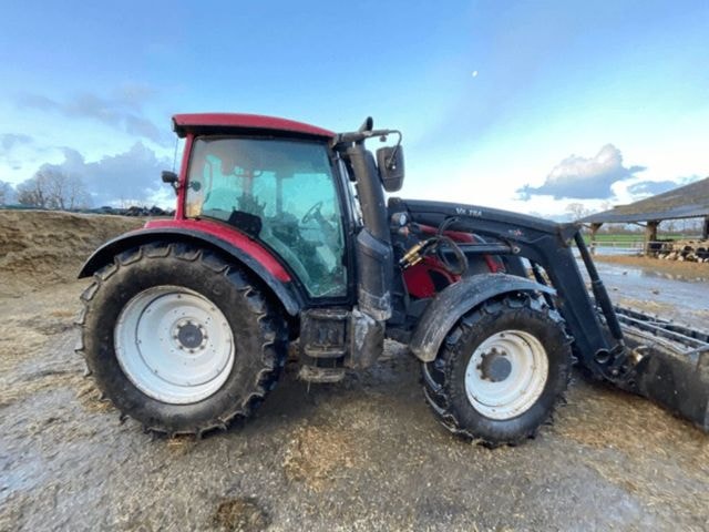Tracteur chargeur VALTRA N104 - photo slide 4