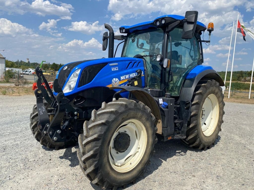 Tracteur NEW HOLLAND T6.145 - photo slide 1