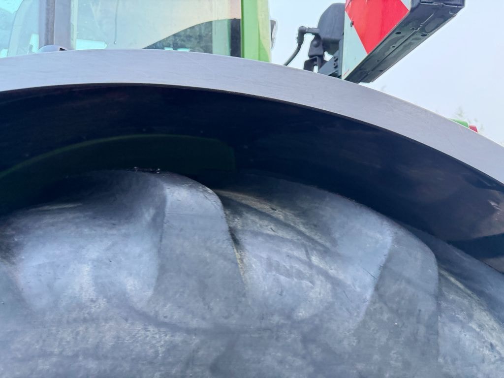 Tracteur FENDT 724 - photo slide 9