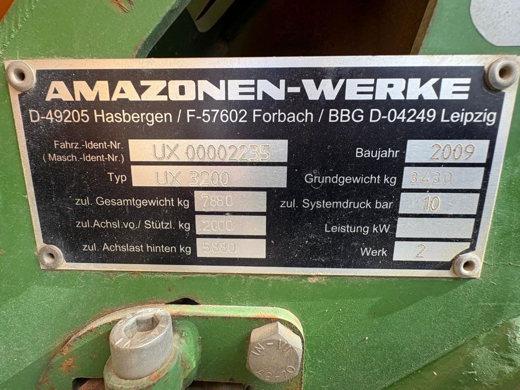 Pulverisateur AMAZONE UX3200 - photo slide 9