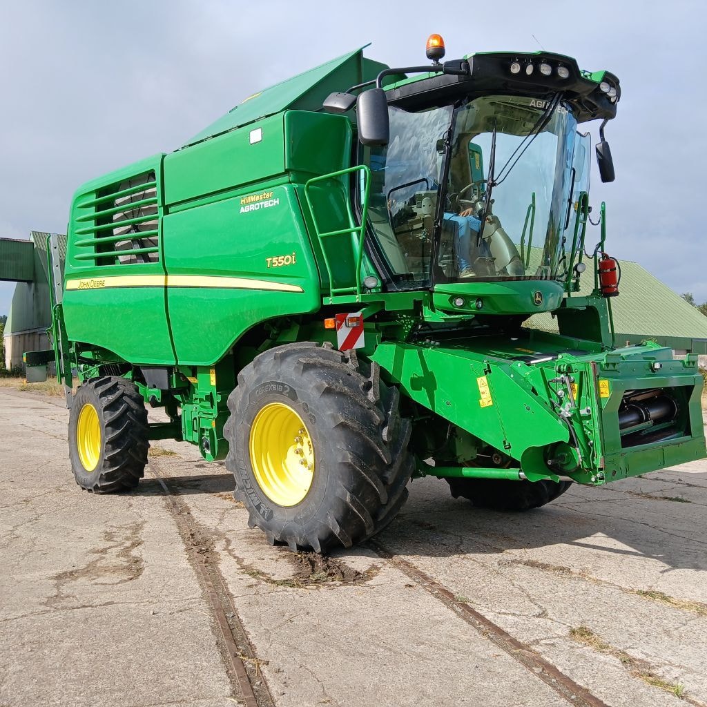 Moissonneuse JOHN DEERE T550 HM - photo slide 4