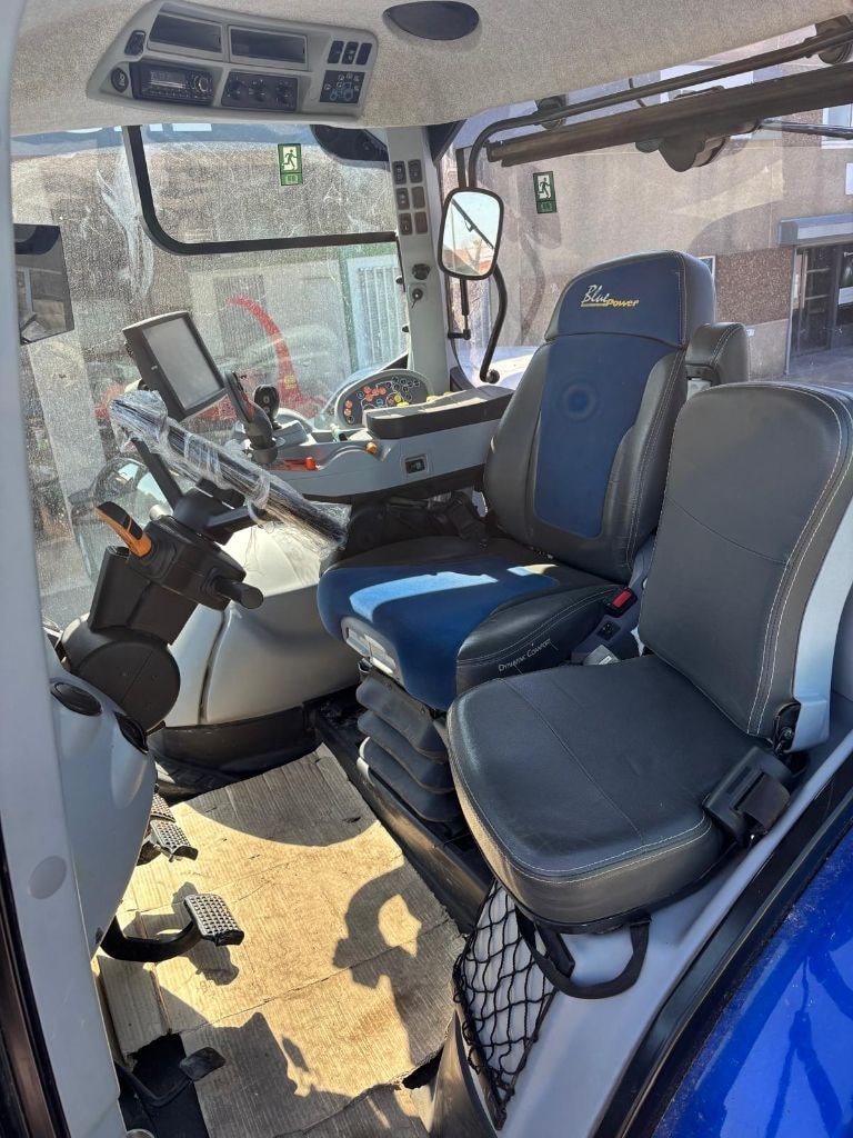 Tracteur NEW HOLLAND T7-315 - photo slide 24