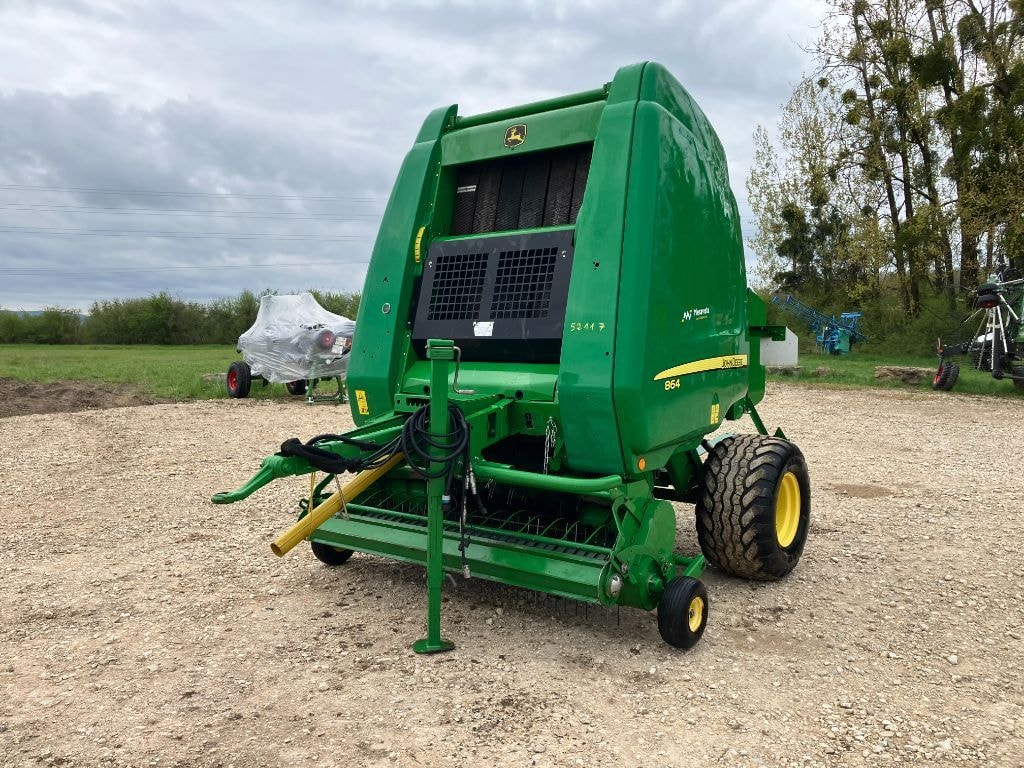 Presse balles rondes JOHN DEERE 864 MAXICUT - photo slide 2