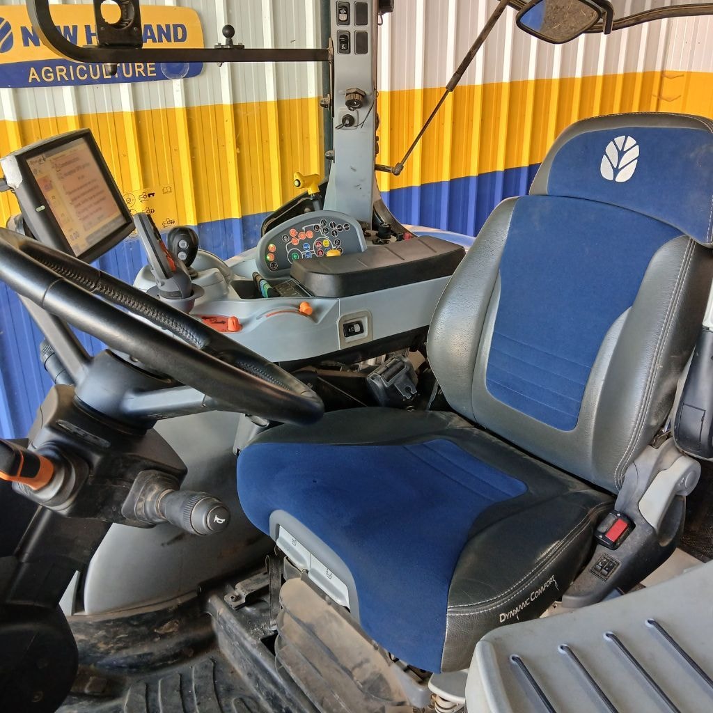 Tracteur NEW HOLLAND T7.210 AC - photo slide 7