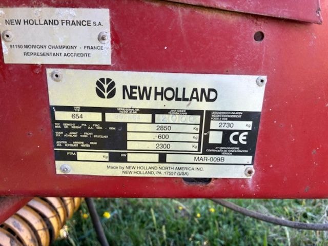 Presse balles rondes NEW HOLLAND 658 - photo slide 5