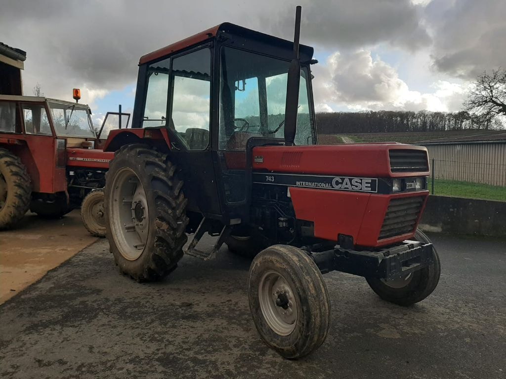 Tracteur CASE IH 743 - photo slide 10