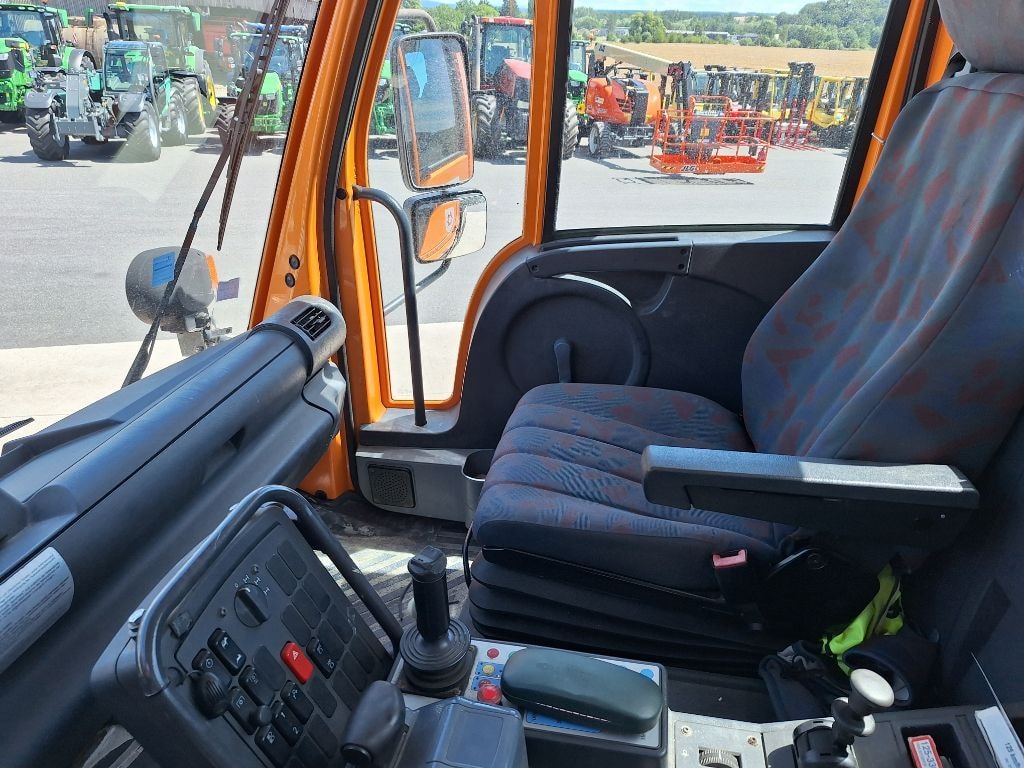 Divers Mercedes Unimog U300 - photo slide 10