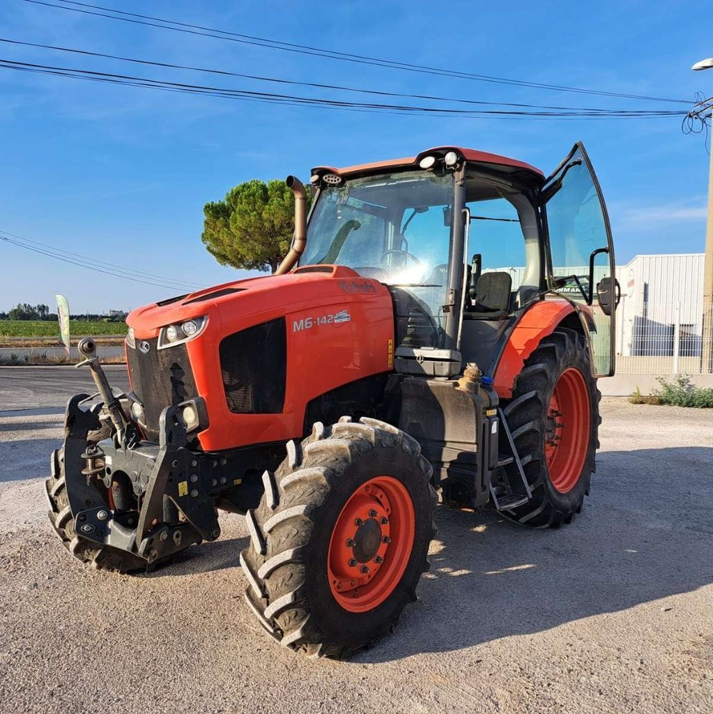 Tracteur KUBOTA M6-142 - photo slide 1