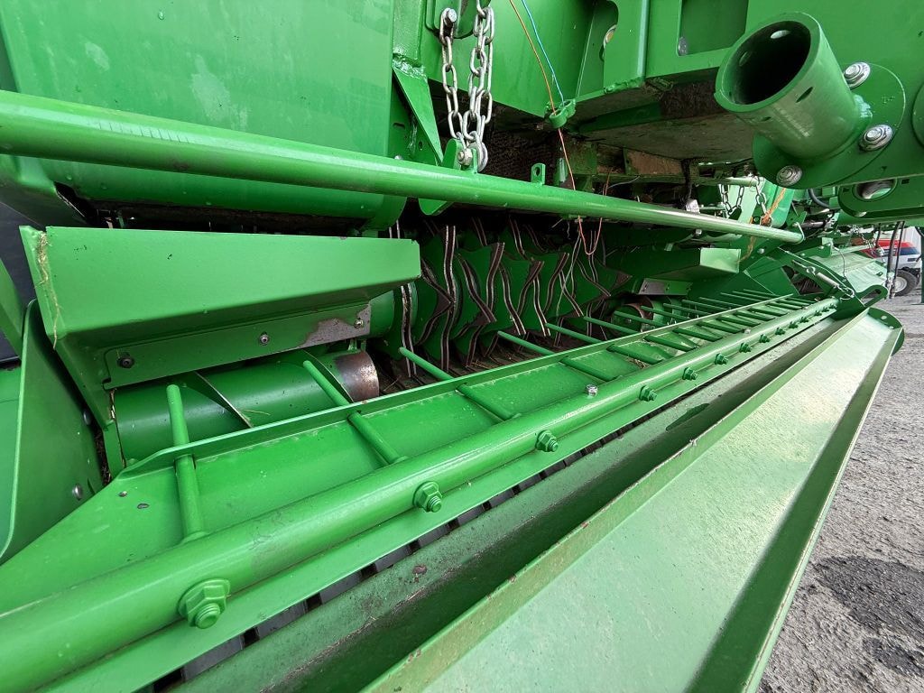 Presse balles rondes JOHN DEERE 864 MAXICUT 14 COUTEAUX - photo slide 10