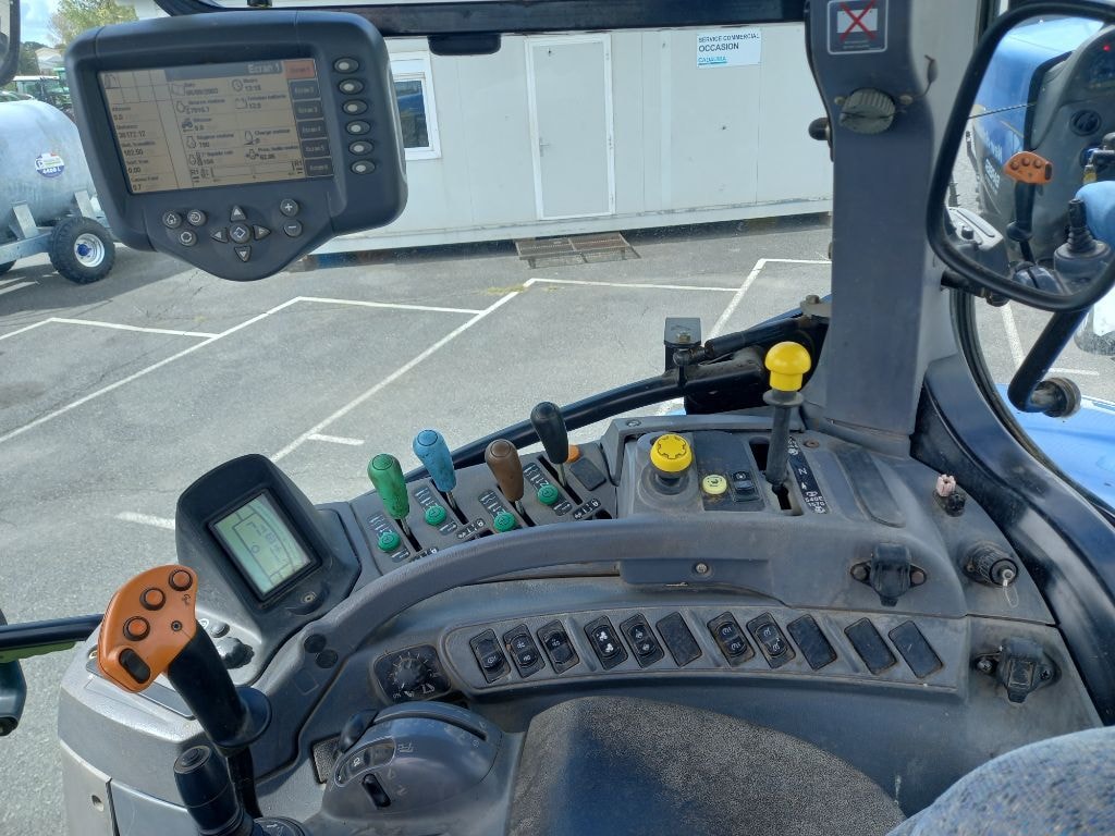 Tracteur NEW HOLLAND T7060 - photo slide 20