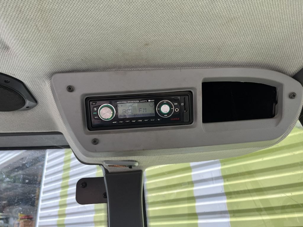 Tracteur CLAAS ARION 420  - photo slide 10
