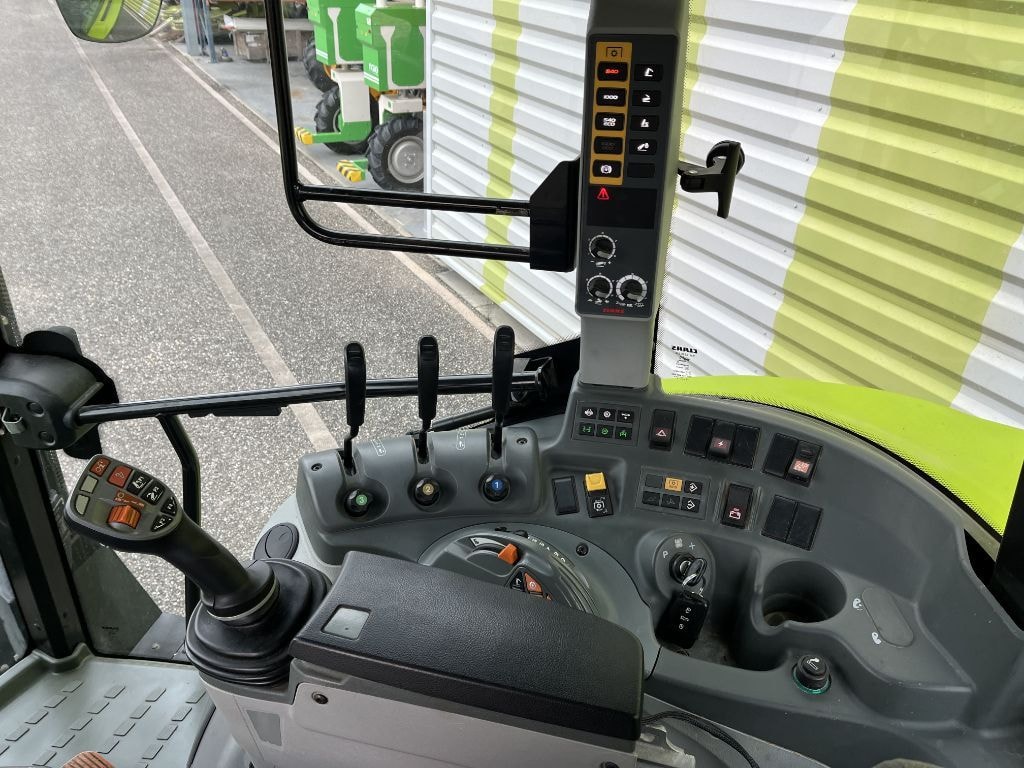 Tracteur CLAAS ARION 430 HEXASHIFT - photo slide 10