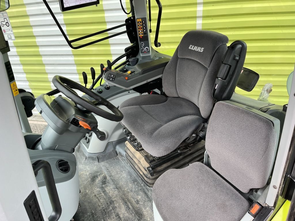Tracteur CLAAS ARION 530 + Cemis 1200 - photo slide 9