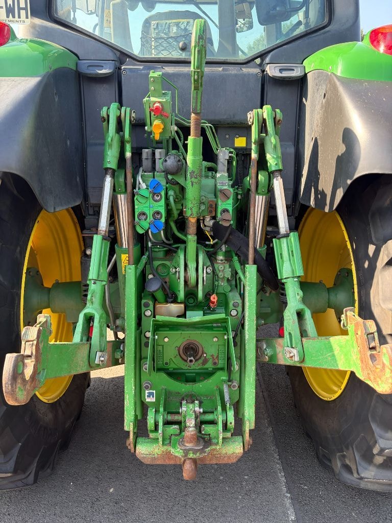 Tracteur JOHN DEERE 6135M - photo slide 15