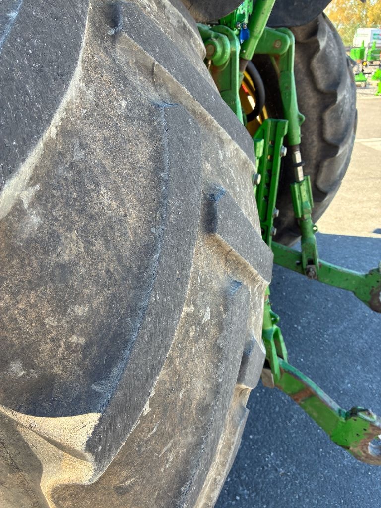 Tracteur JOHN DEERE 6155 M COMMAND QUAD  - photo slide 17