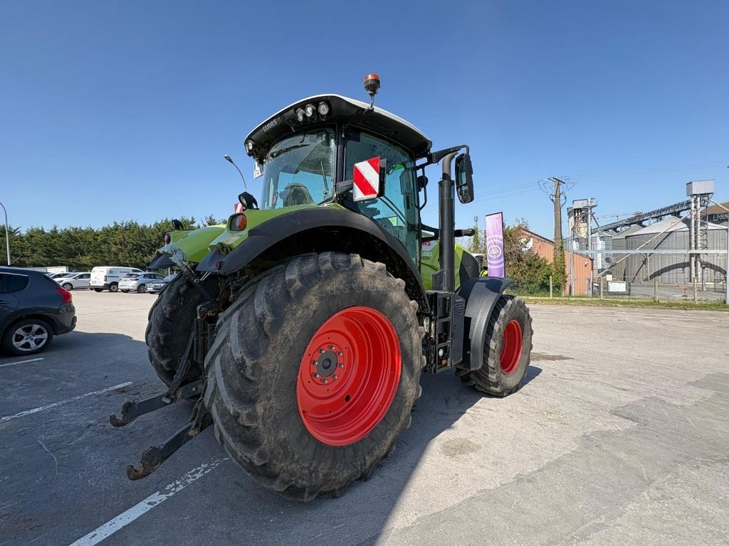 Tracteur CLAAS AXION 810 - photo slide 7