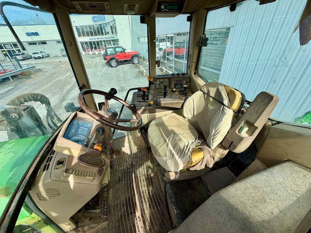 Tracteur chargeur JOHN DEERE 6310 - photo slide 10