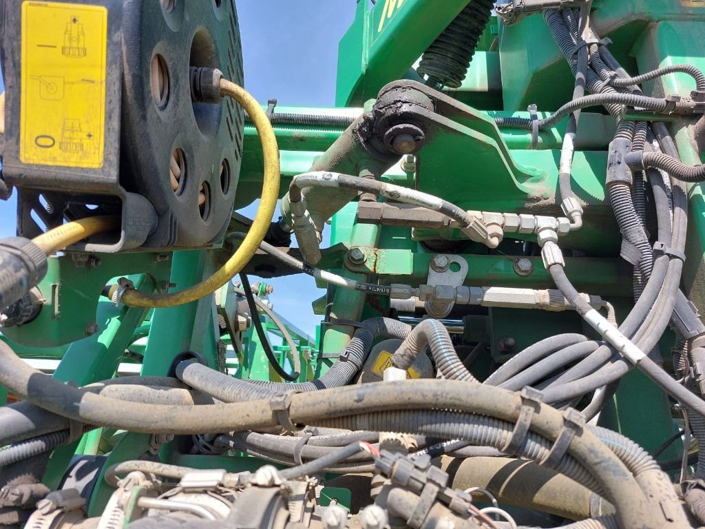 Pulverisateur JOHN DEERE R944I - photo slide 11