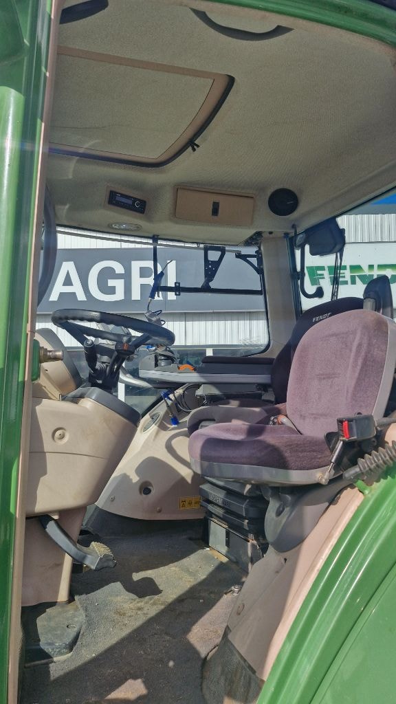 Tracteur FENDT 824 VARIO PROFI SCR - photo slide 13