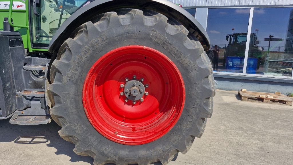 Tracteur FENDT 718 VARIO POWER + - photo slide 4