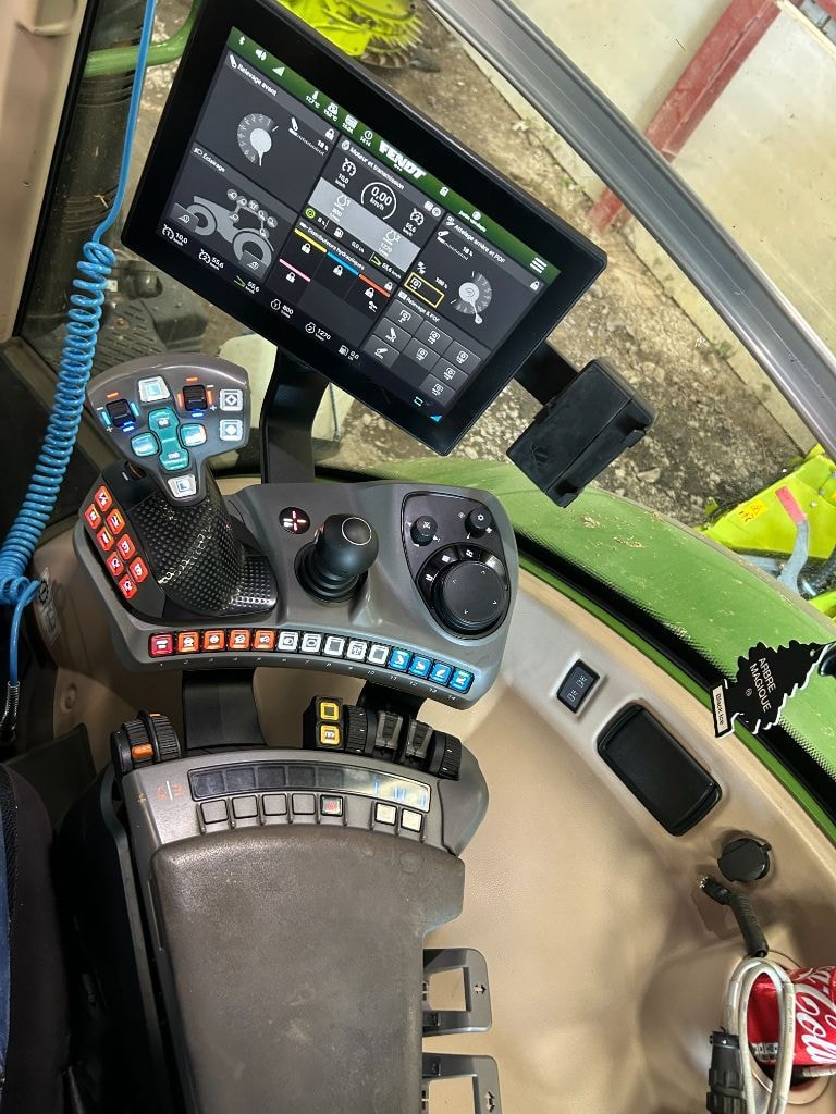 Tracteur FENDT 720 VARIO POWER - photo slide 15