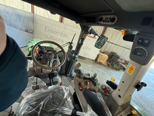 Tracteur DEUTZ FAHR 6165 RC SHIFT - photo slide 14