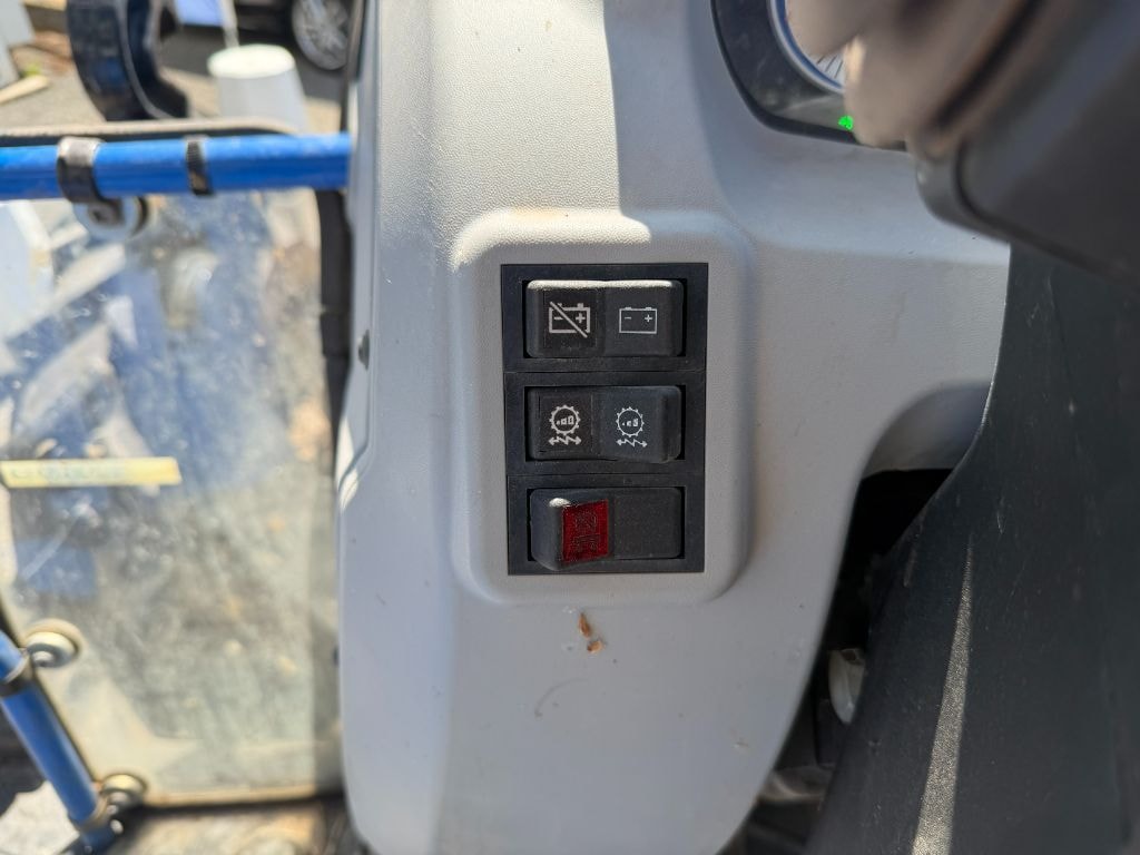 Tracteur chargeur NEW HOLLAND T5.95 DC - photo slide 19