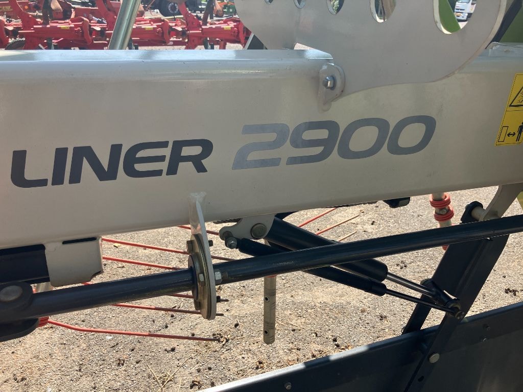 Andaineur CLAAS LINER 2900 - photo slide 23