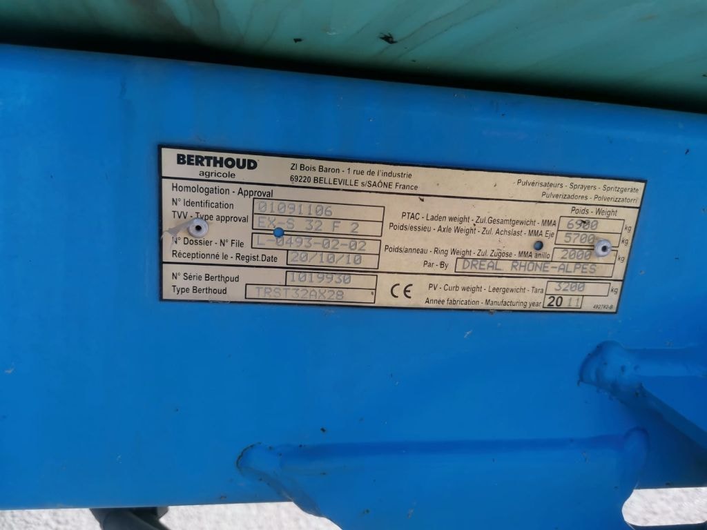 Pulverisateur BERTHOUD Tracker 32-34  - photo slide 11