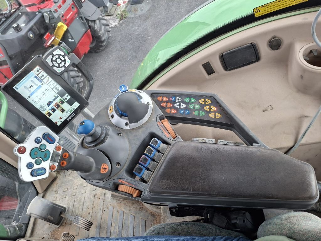 Tracteur FENDT 716 PROFI SCR - photo slide 8