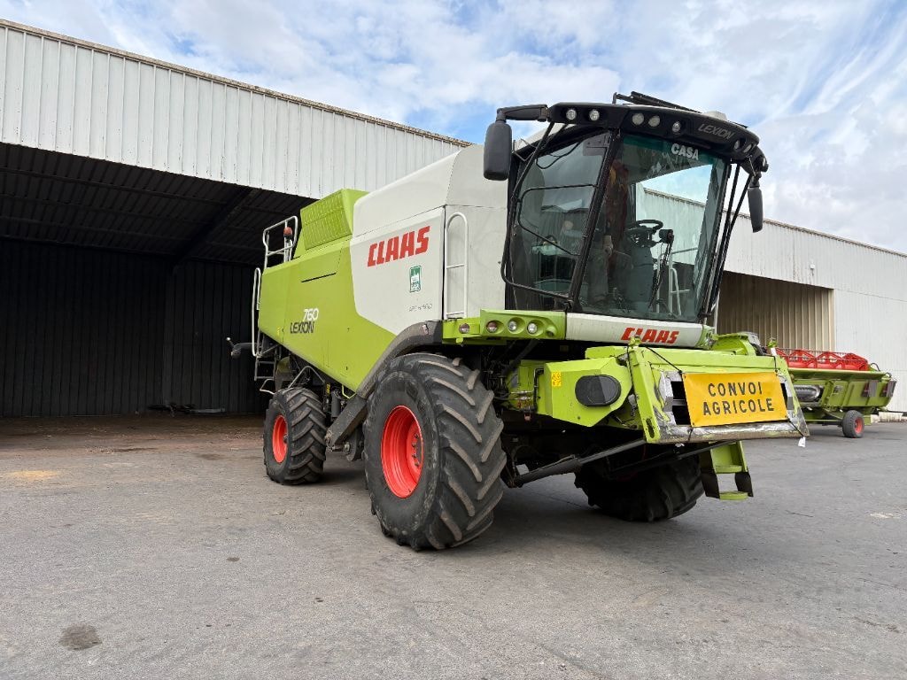 Moissonneuse CLAAS LEXION 760 - photo slide 30