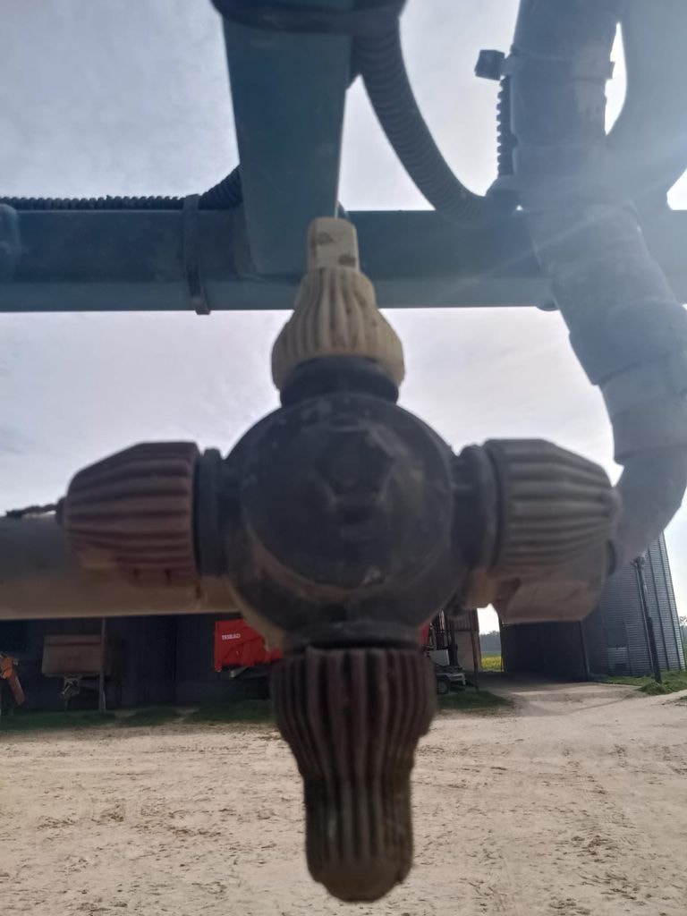 Pulverisateur automoteur BERTHOUD Raptor 4200 - photo slide 10