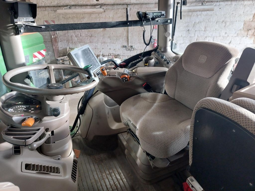 Tracteur JOHN DEERE 6215R - photo slide 16