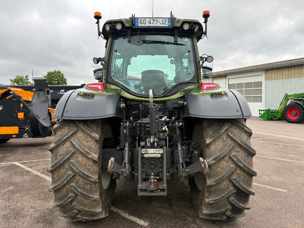 Tracteur VALTRA N 135 A - photo slide 12