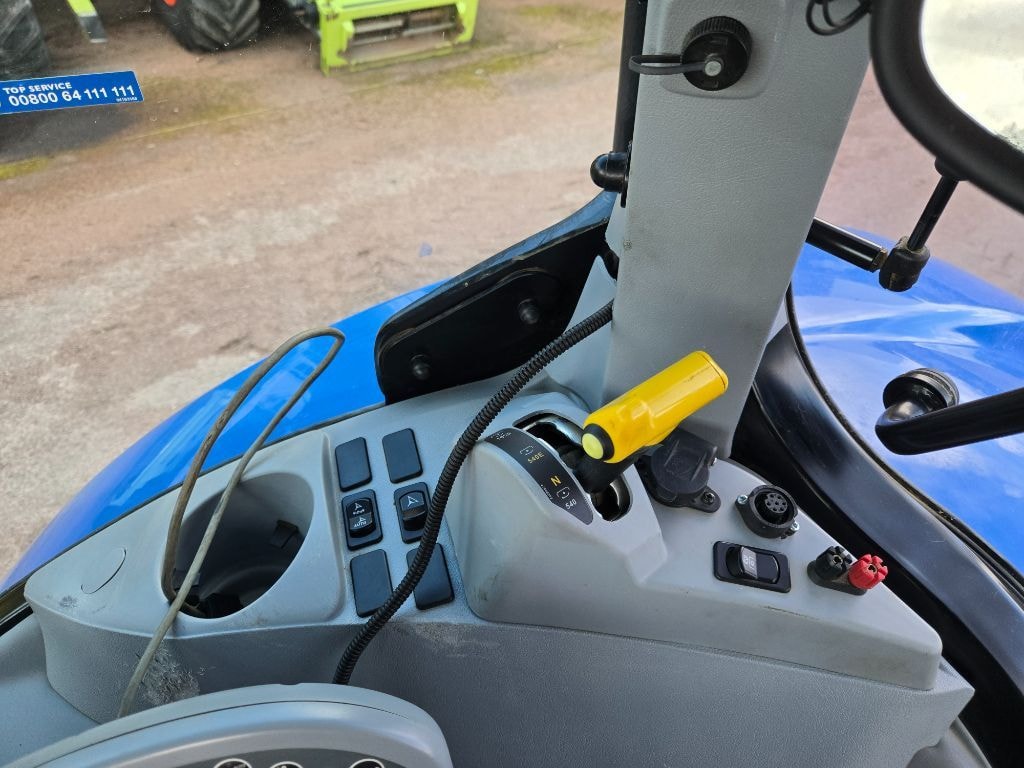 Tracteur NEW HOLLAND T7.210 PC - photo slide 10