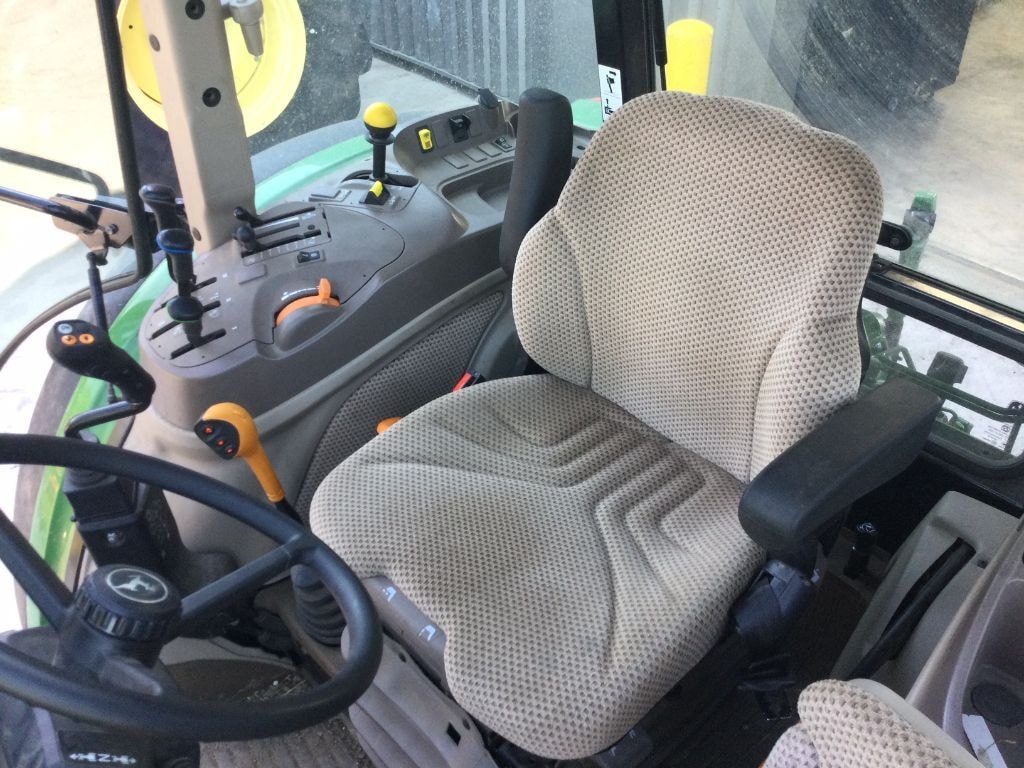Tracteur chargeur JOHN DEERE 5100M - photo slide 26