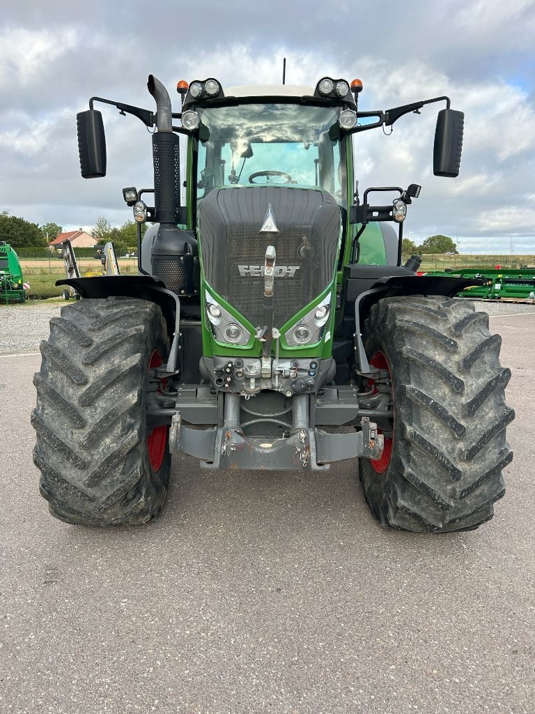 Tracteur FENDT 826 S4 PROFI PLUS - photo slide 2