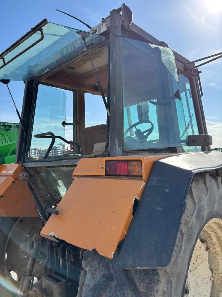 Tracteur RENAULT 103-14 - photo slide 8