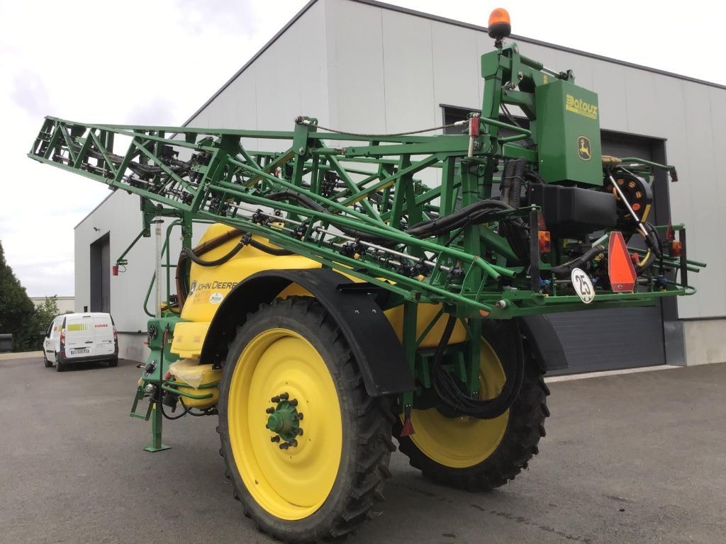 Pulverisateur JOHN DEERE 724 - photo slide 9