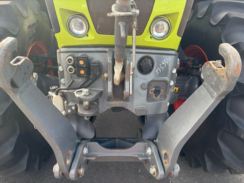 Tracteur CLAAS AXION 830 - photo slide 8