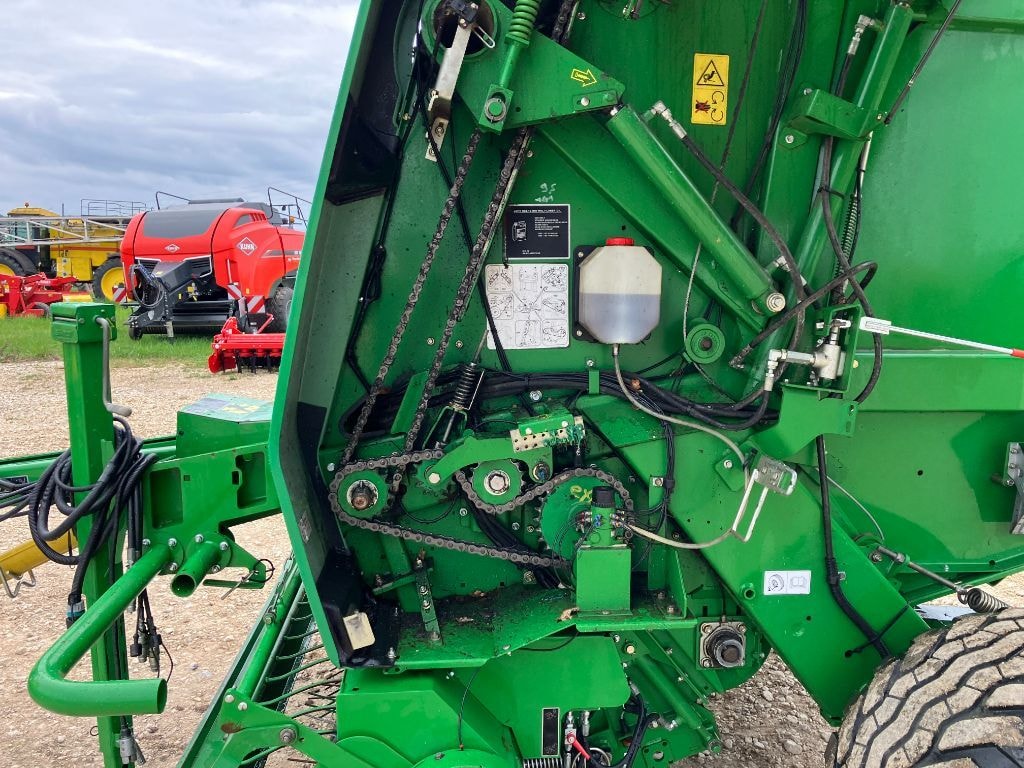 Presse balles rondes JOHN DEERE 864 MAXICUT - photo slide 16