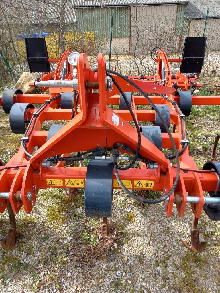 Dechaumeur KUBOTA CU 1300 - photo slide 9