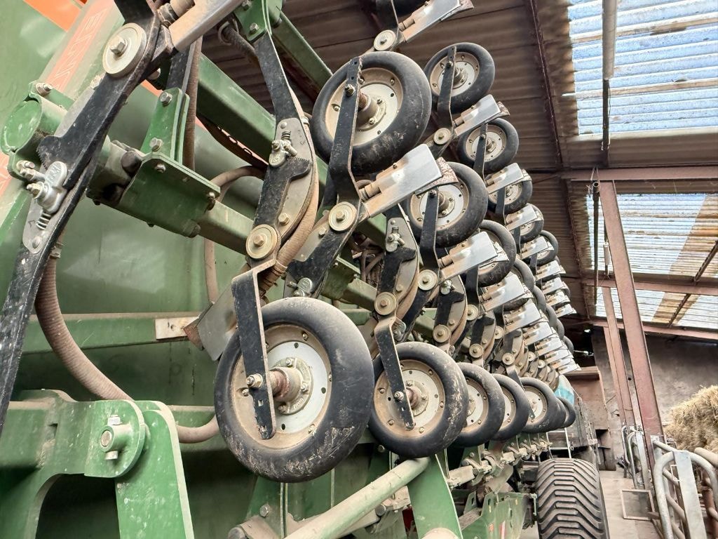 Semoir simplifié AMAZONE Condor 15 001 C - photo slide 13