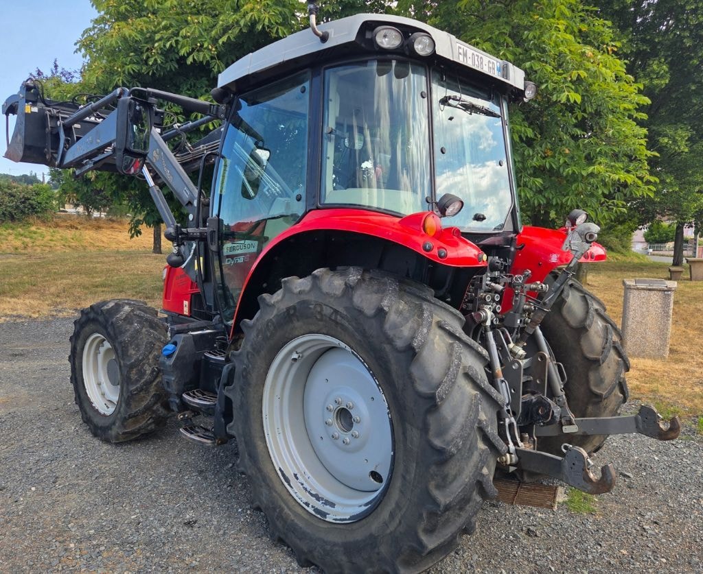 Tracteur chargeur MASSEY FERGUSON 5712S - photo slide 11