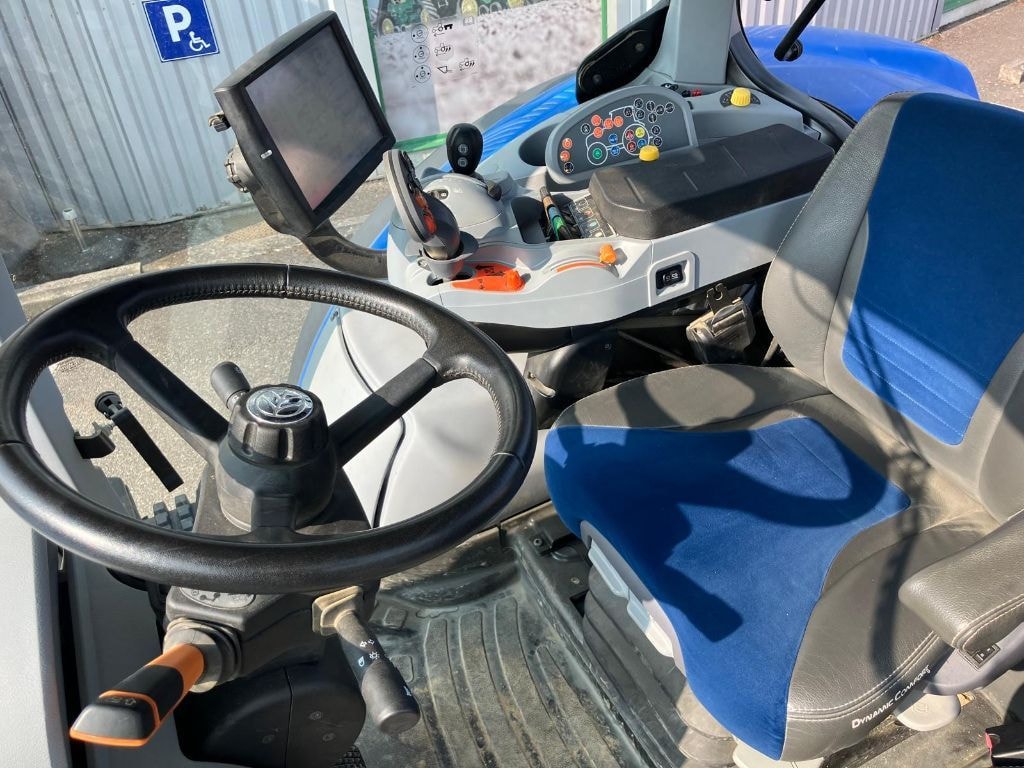 Tracteur NEW HOLLAND T7.315 - photo slide 11