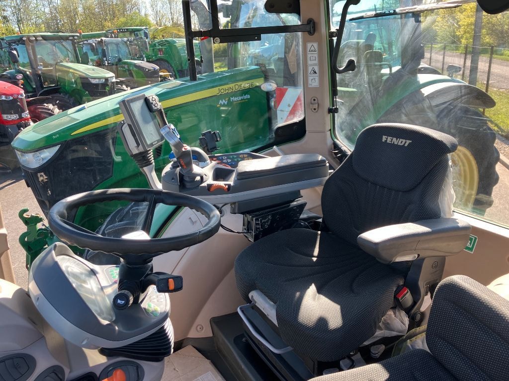 Tracteur FENDT 720 VARIO POWER + - photo slide 9