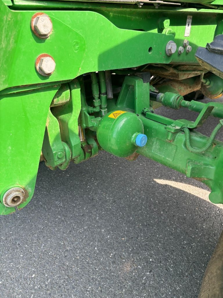 Tracteur chargeur JOHN DEERE 6110M - photo slide 6